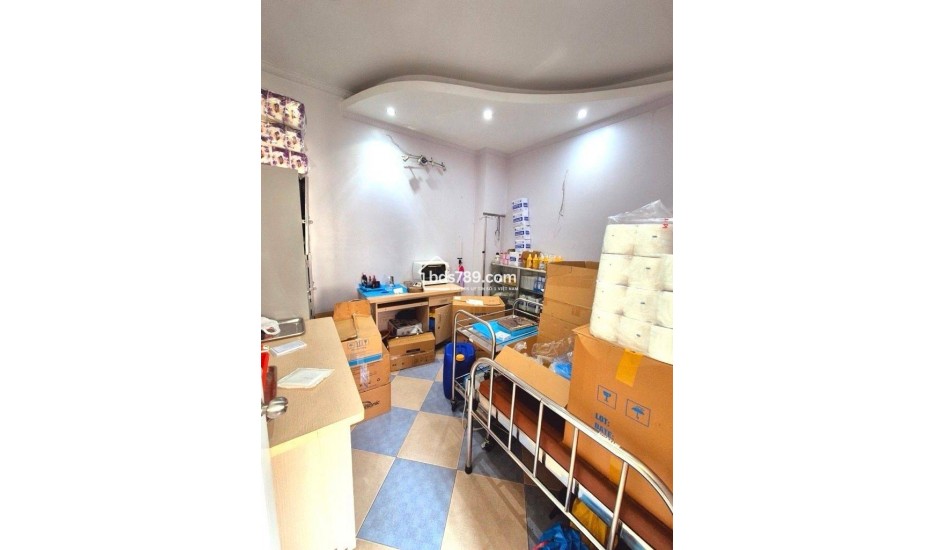 Bán nhà mặt phố Khương Đình, HN, DT 50 m2, 6 tầng, Mt 5.5 m, giá bán 17 tỷ